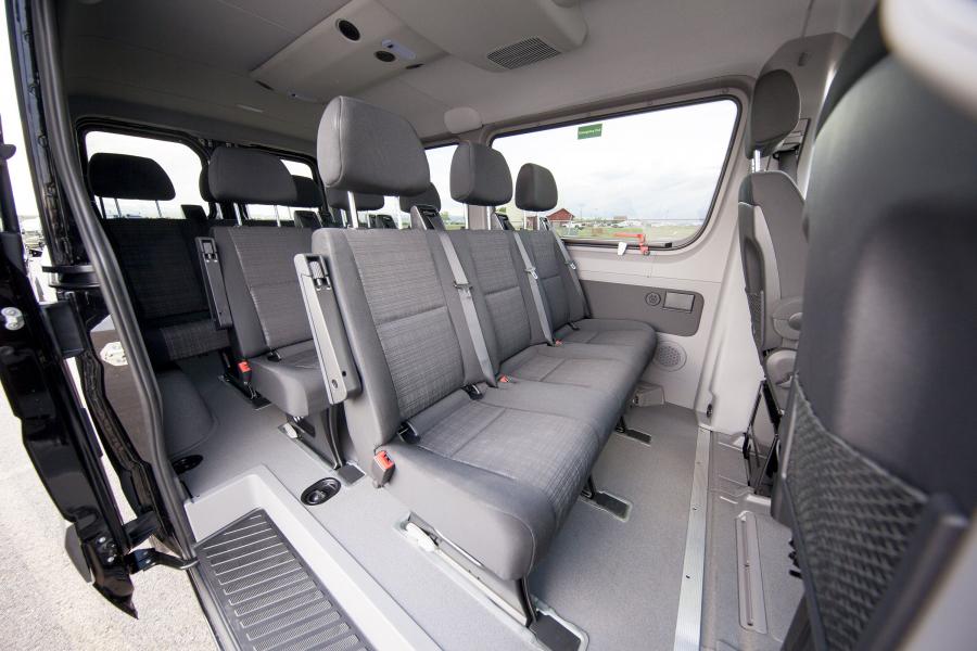  Mercedes-Benz Sprinter 2500 Passenger Van 2015 года  (US) (фото 12 из 13)